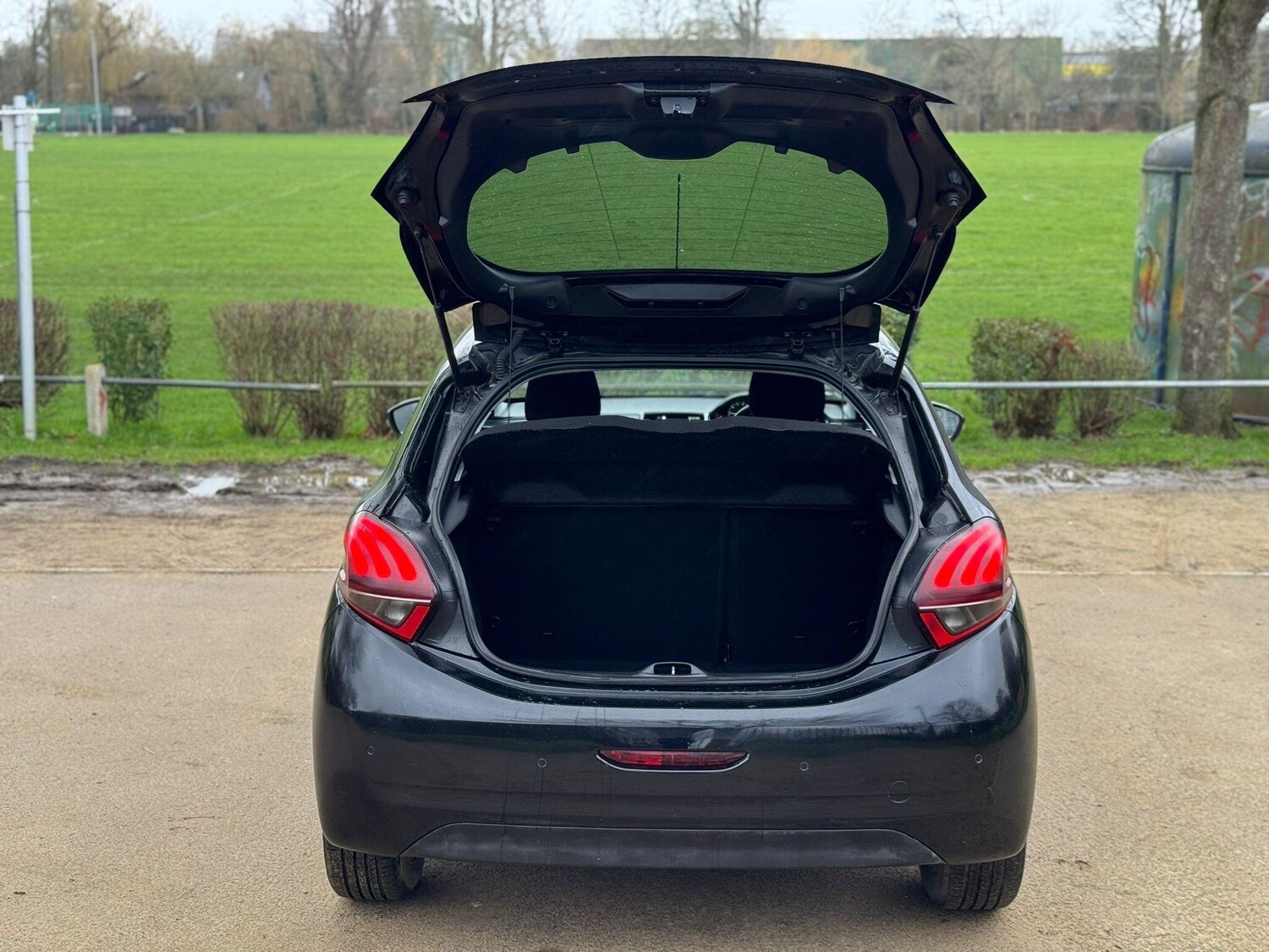 Used Peugeot 208 for sale - 78092377: Photo 24