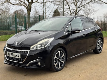 Used Peugeot 208 2018 for sale - 78092377: Photo