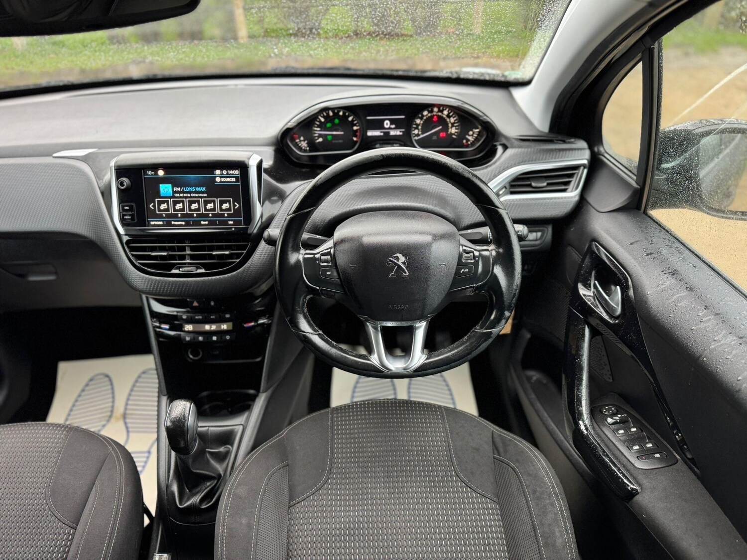 Used Peugeot 208 for sale - 78092377: Photo 32