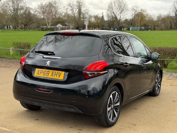 Used Peugeot 208 2018 for sale - 78092377: Photo