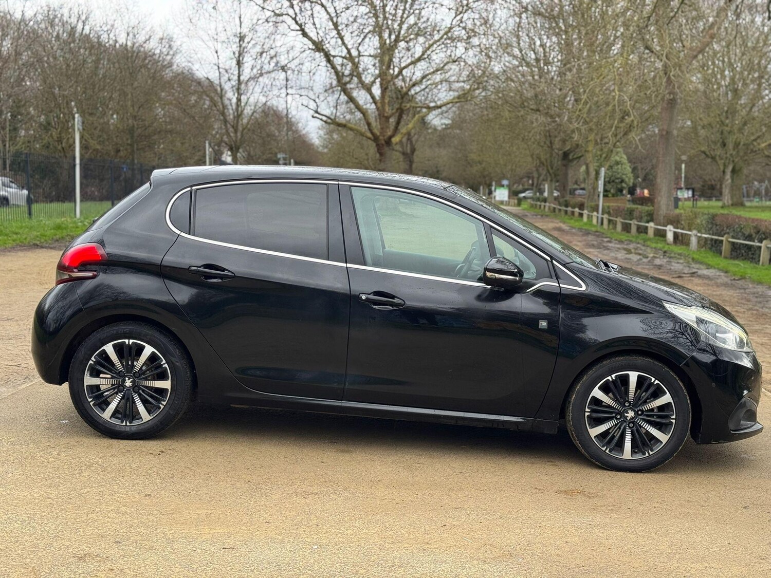 Used Peugeot 208 for sale - 78092377: Photo 8