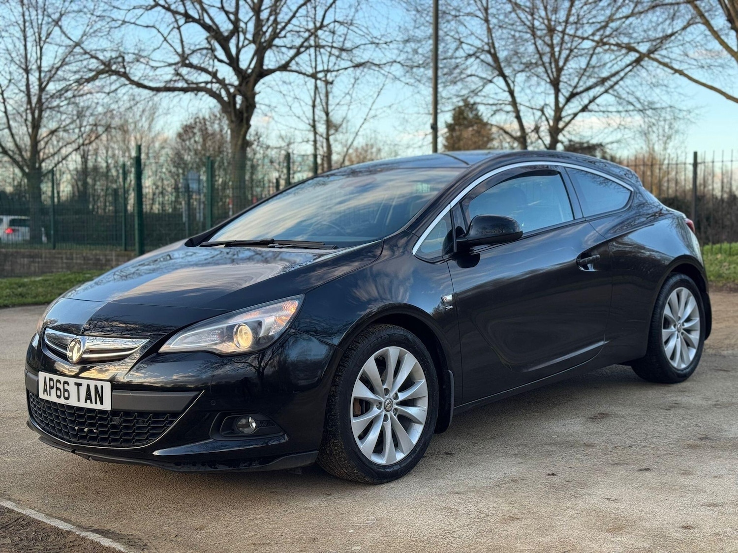 Used Vauxhall Astra for sale - 78092339: Photo 2