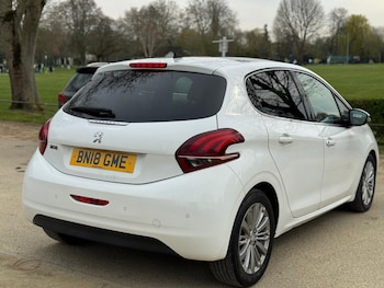 Used Peugeot 208 2018 for sale - 78092276: Photo