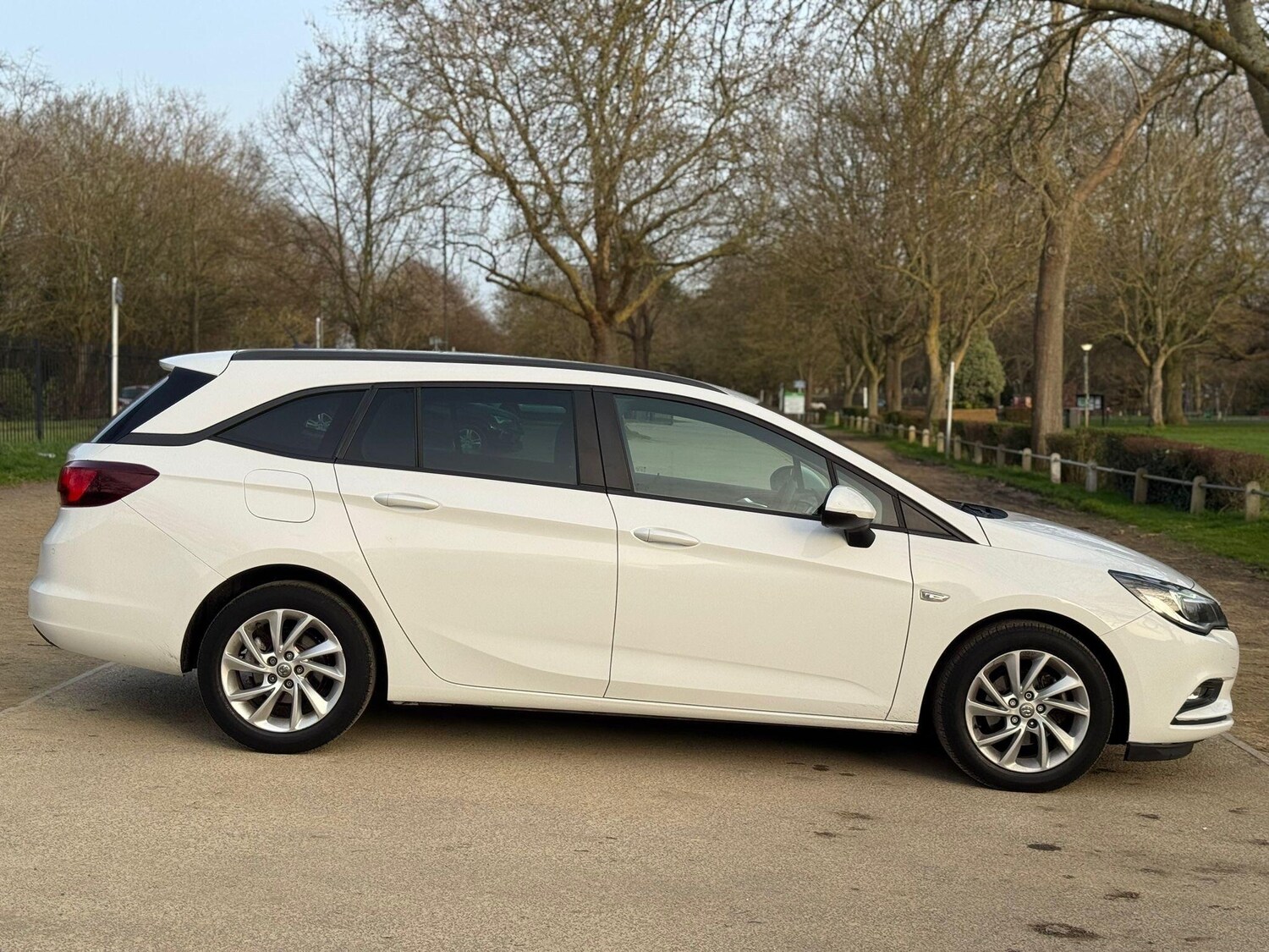 Used Vauxhall Astra for sale - 78092340: Photo 8