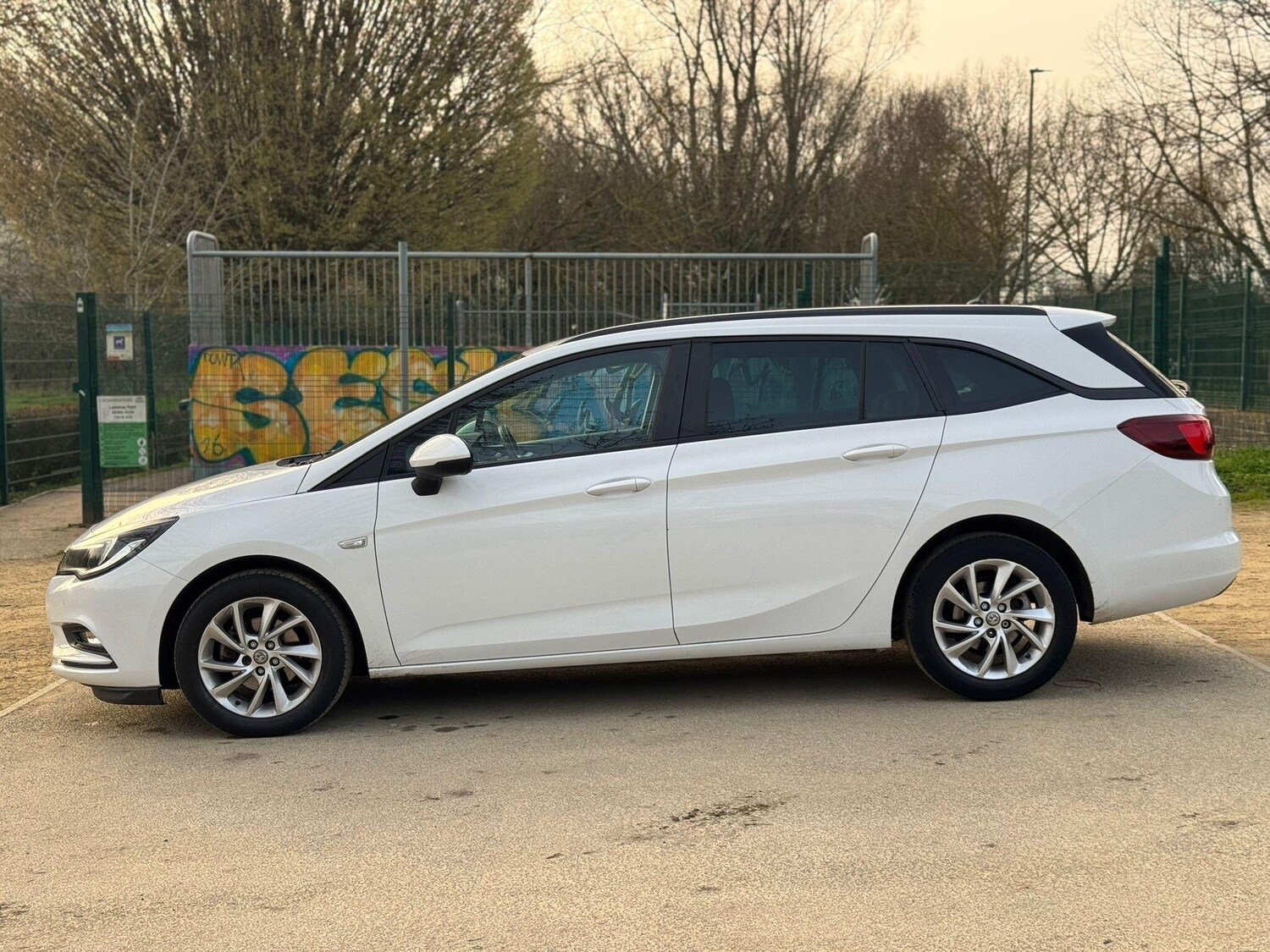 Used Vauxhall Astra for sale - 78092340: Photo 9