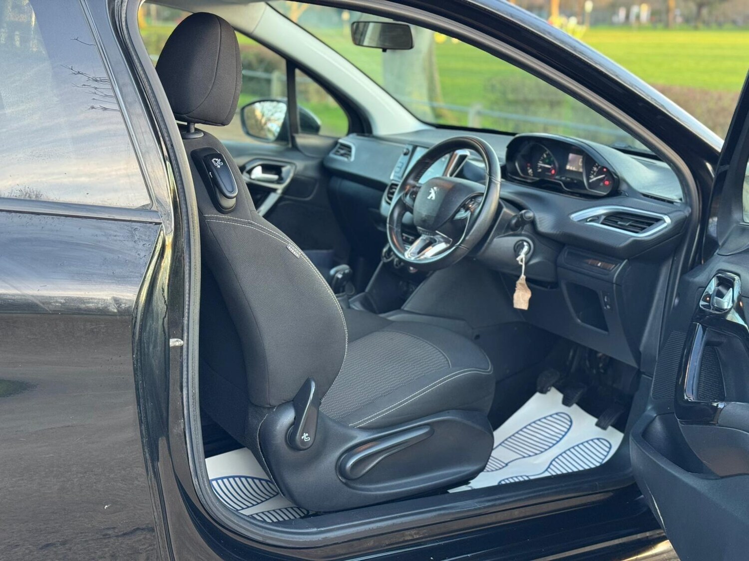 Used Peugeot 208 for sale - 78092319: Photo 16