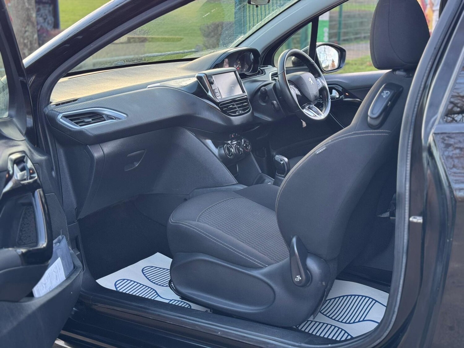 Used Peugeot 208 for sale - 78092319: Photo 18