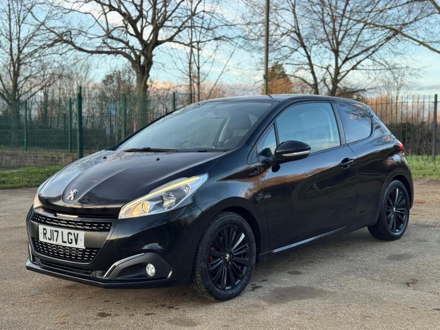 Used Peugeot 208 for sale - 78092319: Photo 2