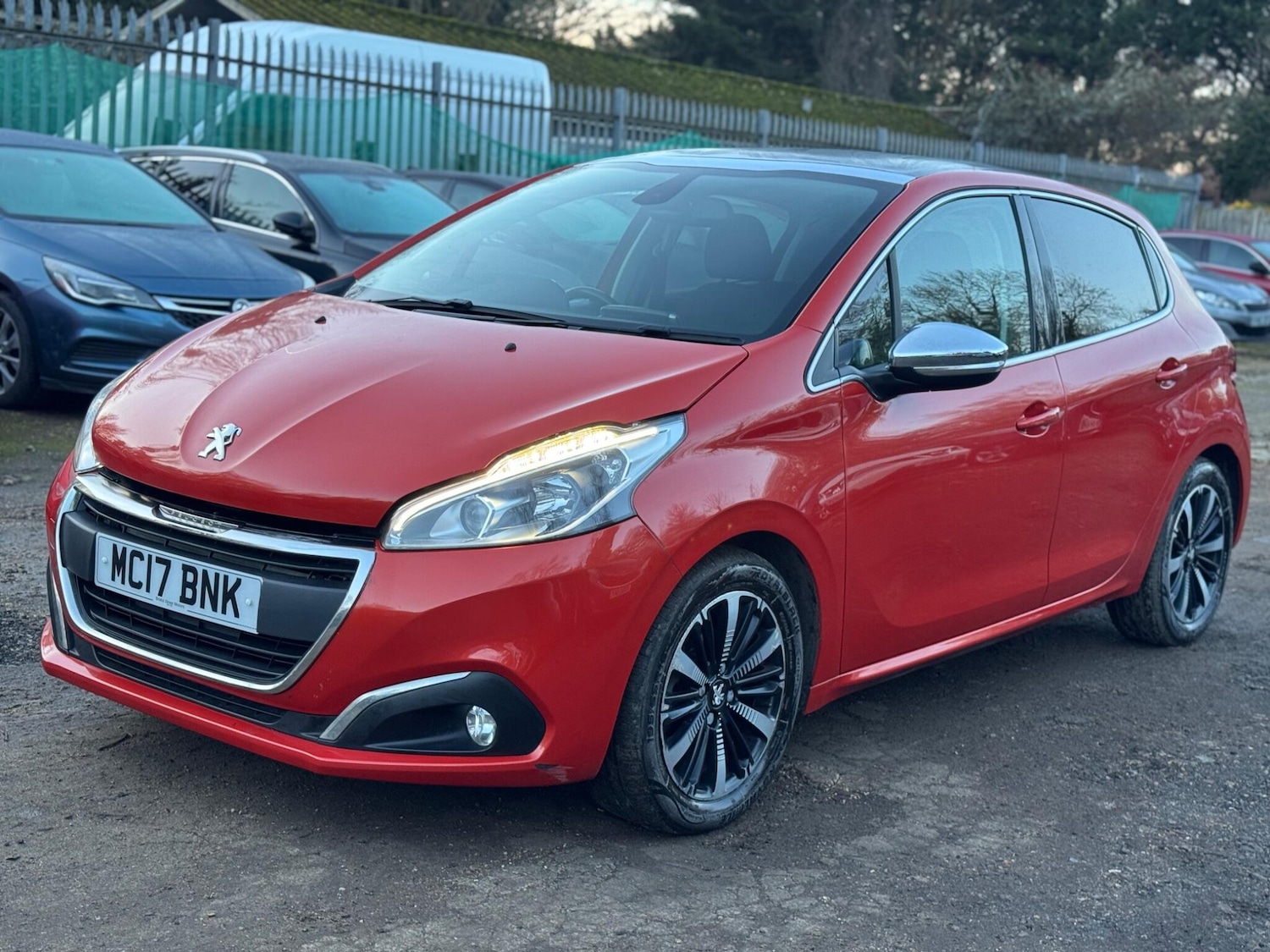 Used Peugeot 208 for sale - 78092362: Photo 2