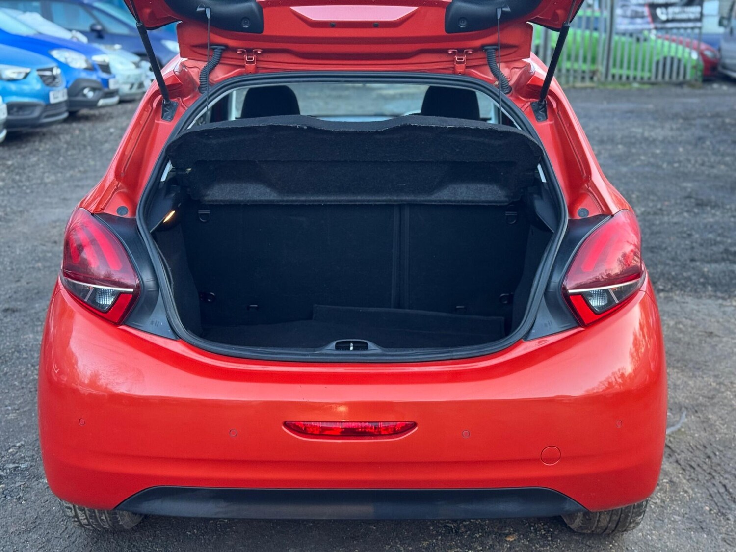 Used Peugeot 208 for sale - 78092362: Photo 24