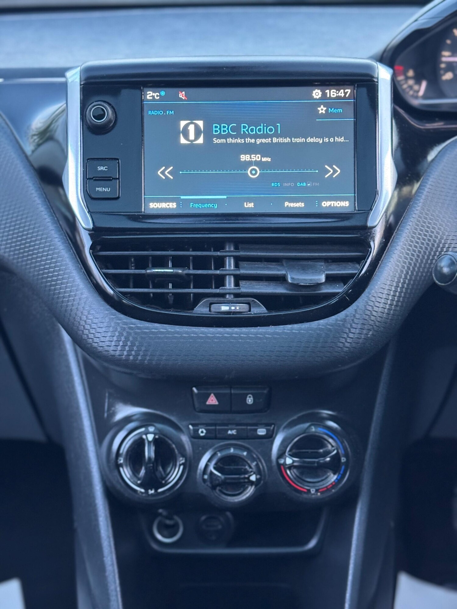 Used Peugeot 208 for sale - 78092362: Photo 32