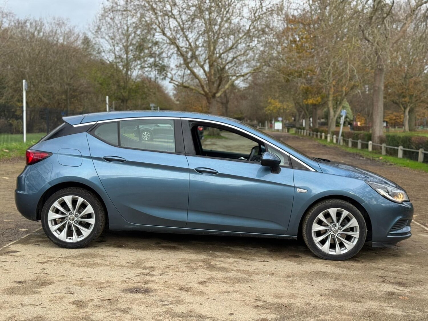 Used Vauxhall Astra for sale - 78092283: Photo 8