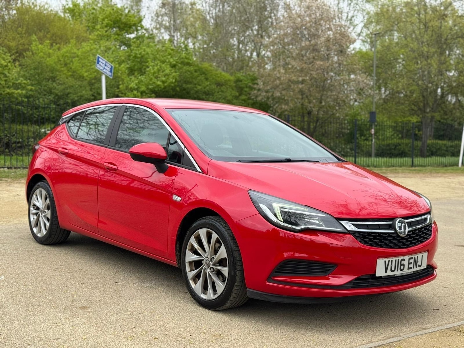 Used Vauxhall Astra 2016 for sale - 78220943: Photo 1
