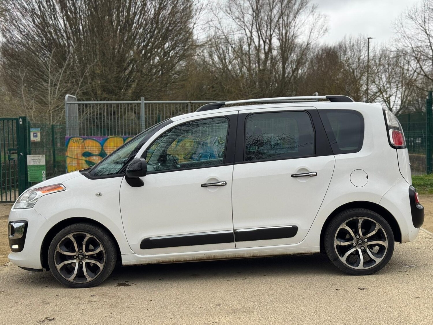 Used Citroen C3 Picasso for sale - 78092333: Photo 9