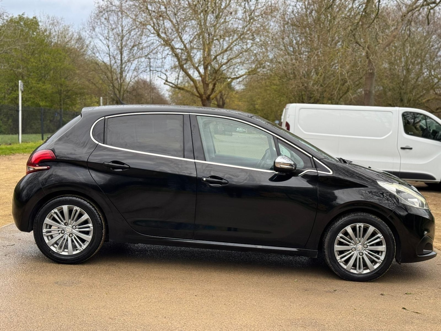 Used Peugeot 208 for sale - 78092286: Photo 8