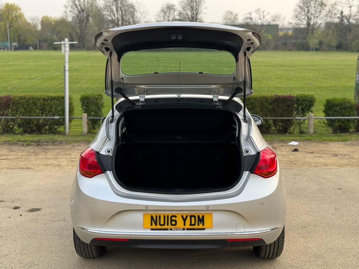 Used Vauxhall Astra for sale - 78092277: Photo 24