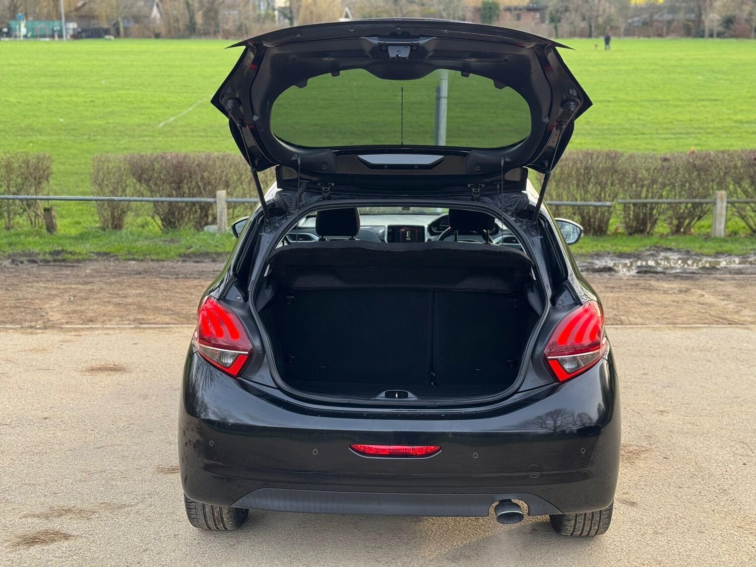 Used Peugeot 208 for sale - 78092384: Photo 24