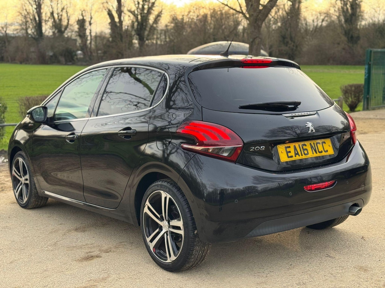 Used Peugeot 208 for sale - 78092384: Photo 5