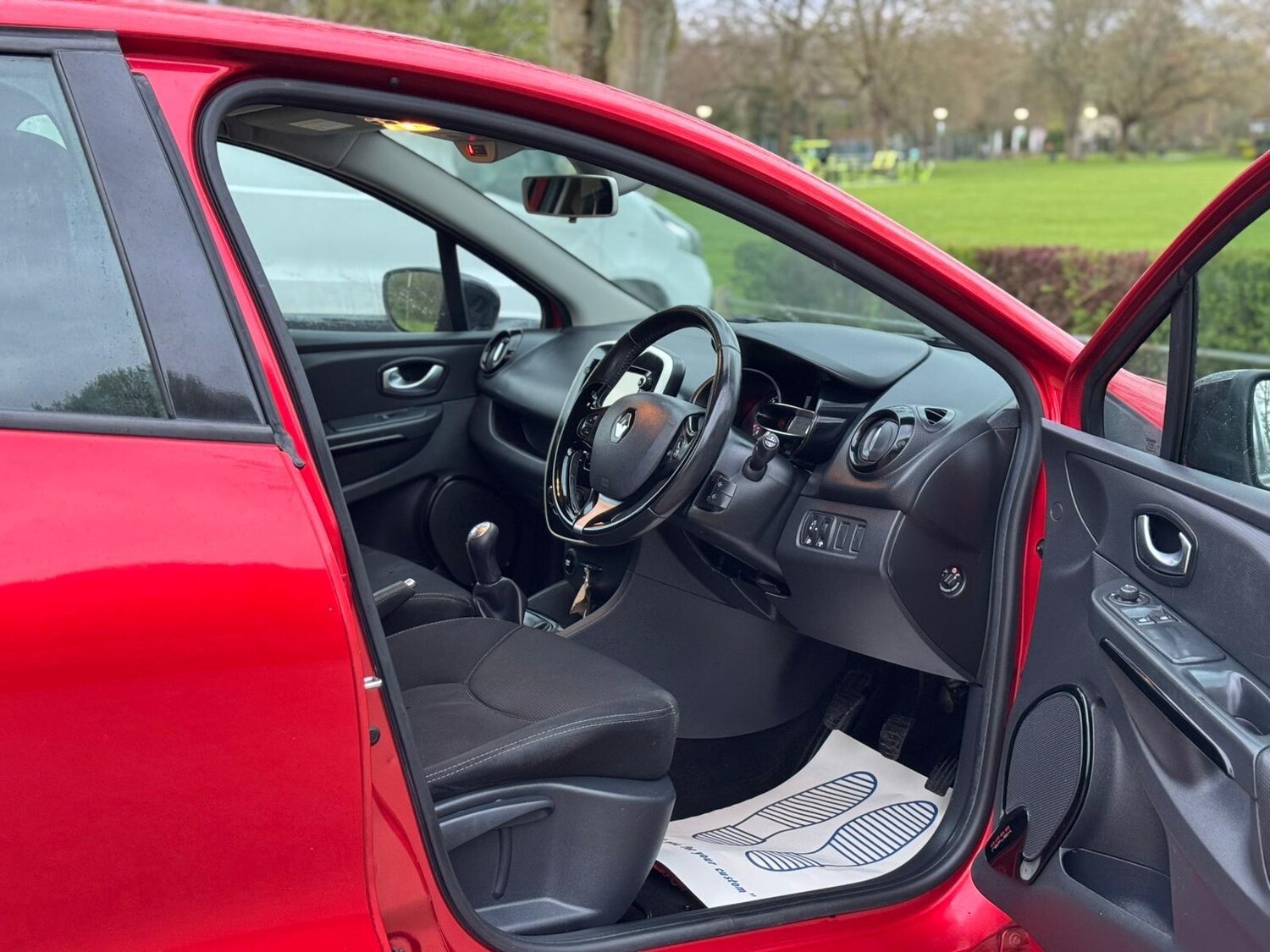 Used Renault Clio for sale - 78092291: Photo 16