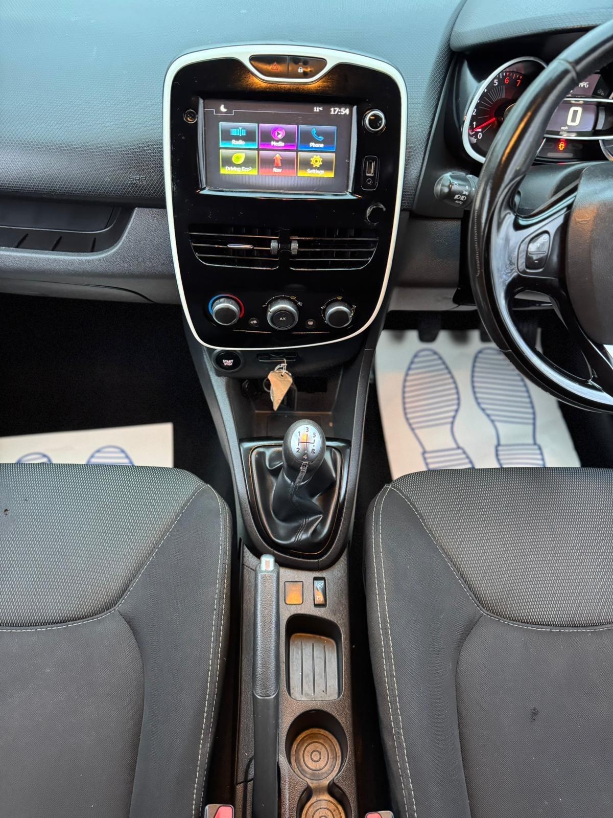 Used Renault Clio for sale - 78092291: Photo 30