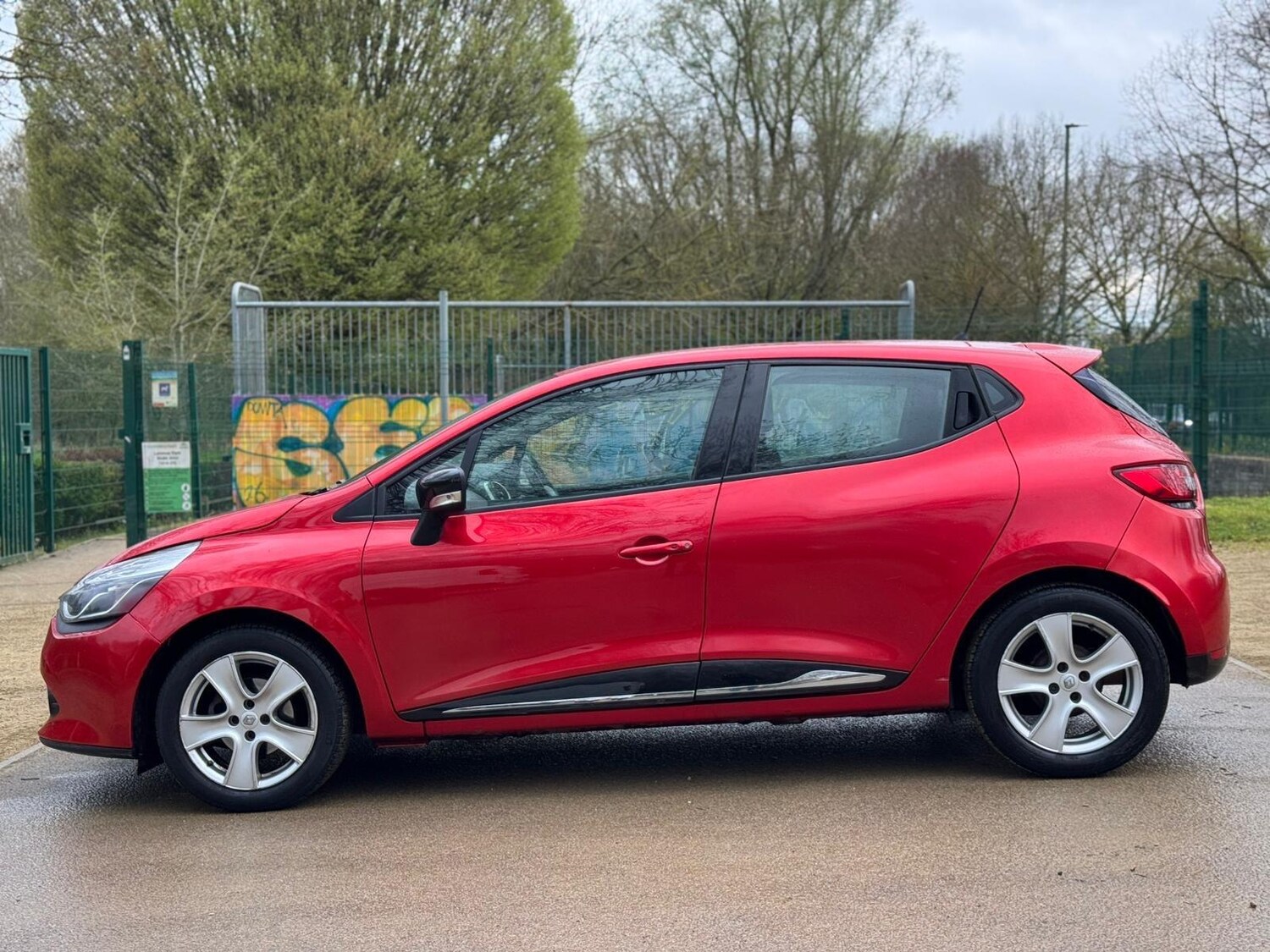 Used Renault Clio for sale - 78092291: Photo 9