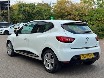 Used Renault Clio 2015 for sale - 79544872: Photo