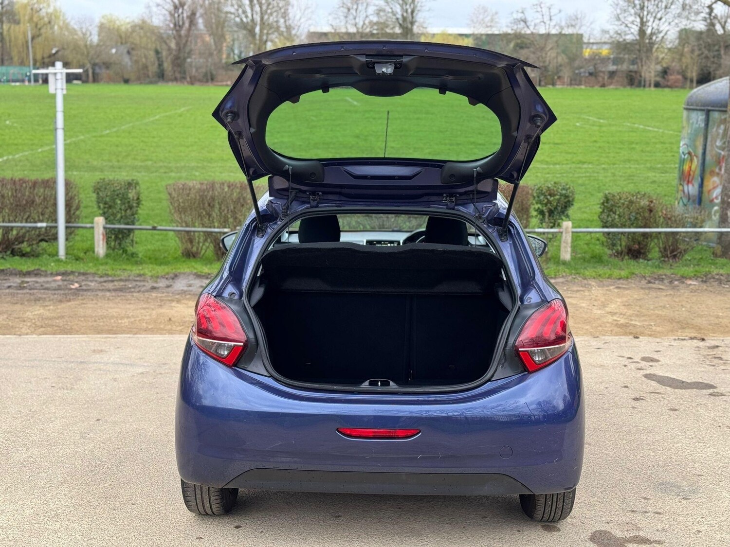 Used Peugeot 208 for sale - 78092309: Photo 24