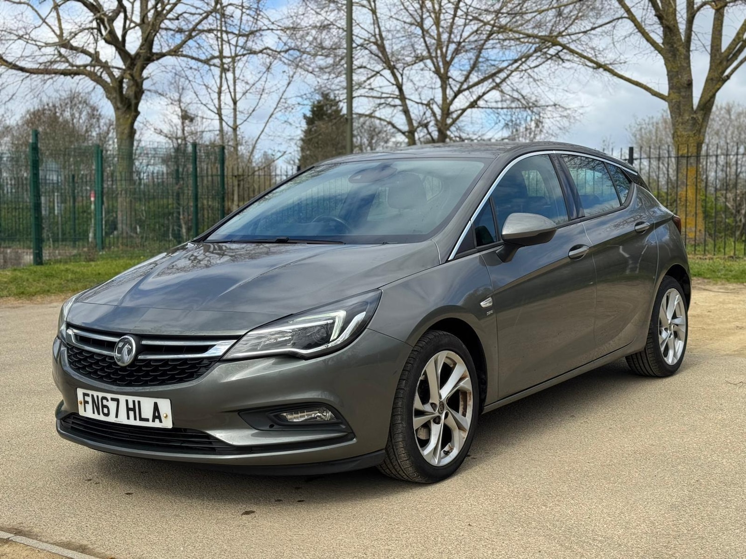 Used Vauxhall Astra 2017 for sale - 78092295: Photo 2