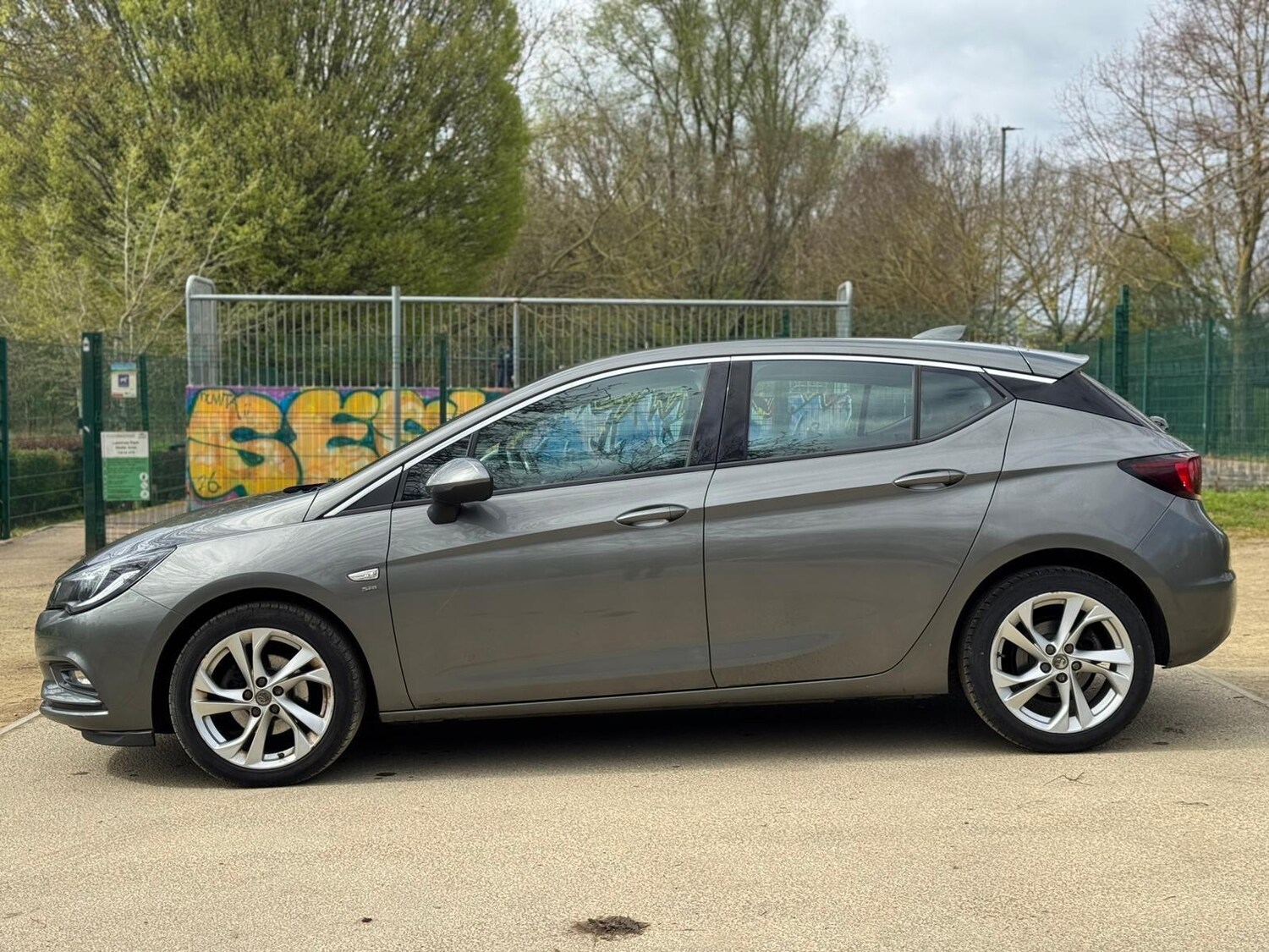 Used Vauxhall Astra 2017 for sale - 78092295: Photo 9