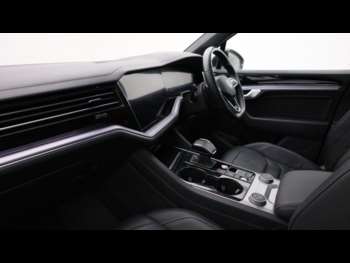 Used Volkswagen Touareg 2021 for sale - 74492129: Photo
