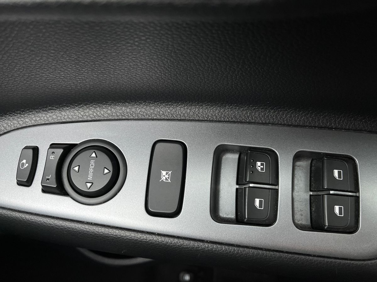 Used Kia Stonic 2023 for sale - 77884607: Photo 18