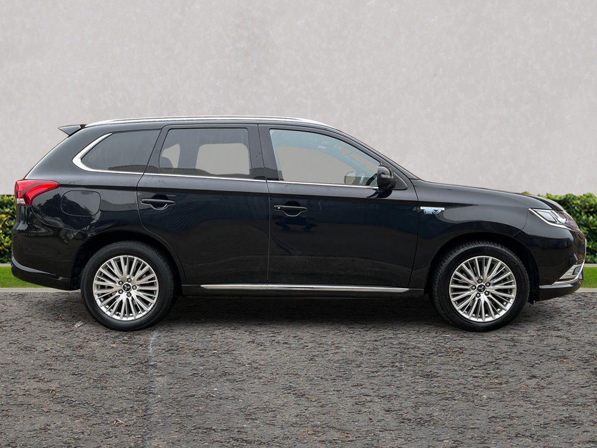 Used Mitsubishi Outlander 2020 for sale - 77884685: Photo 2