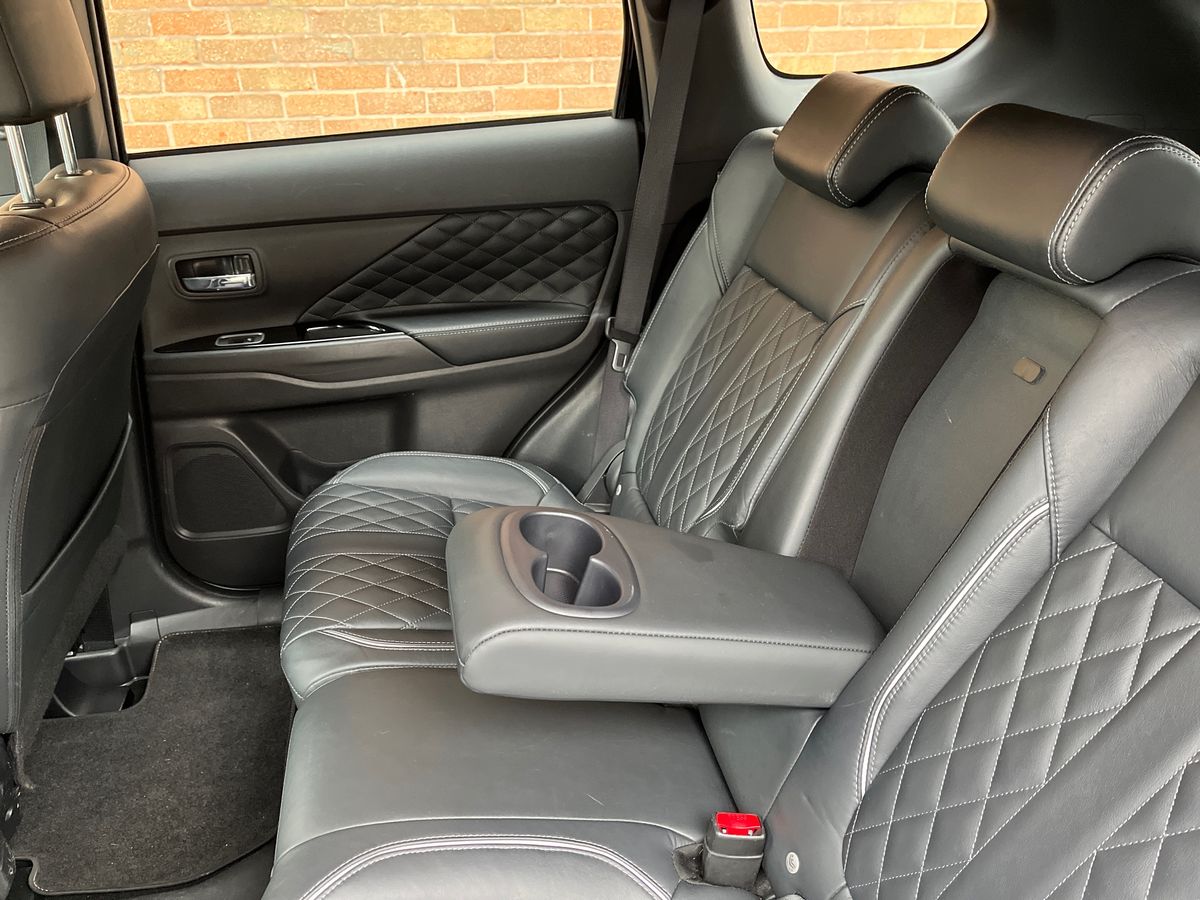 Used Mitsubishi Outlander 2020 for sale - 77884685: Photo 32