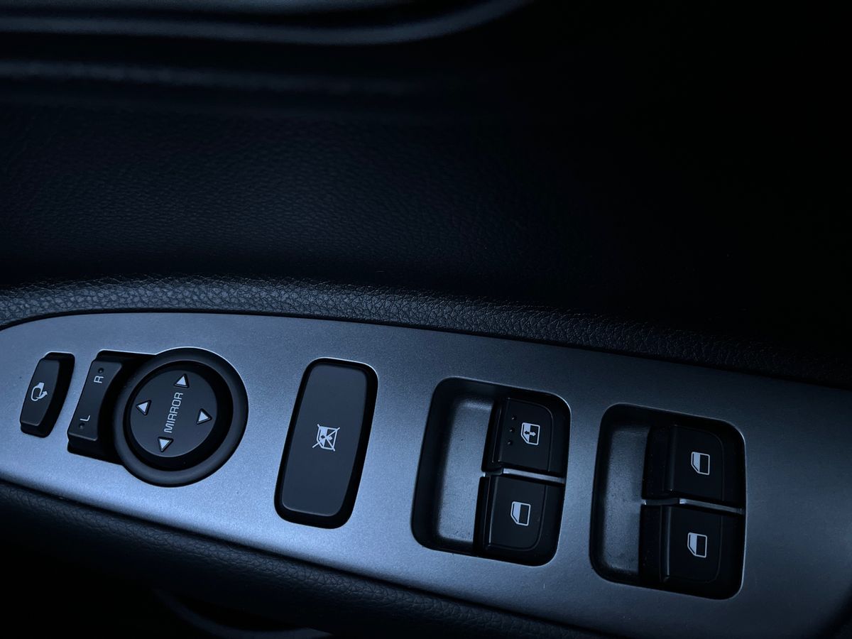 Used Kia Stonic 2024 for sale - 77884612: Photo 18