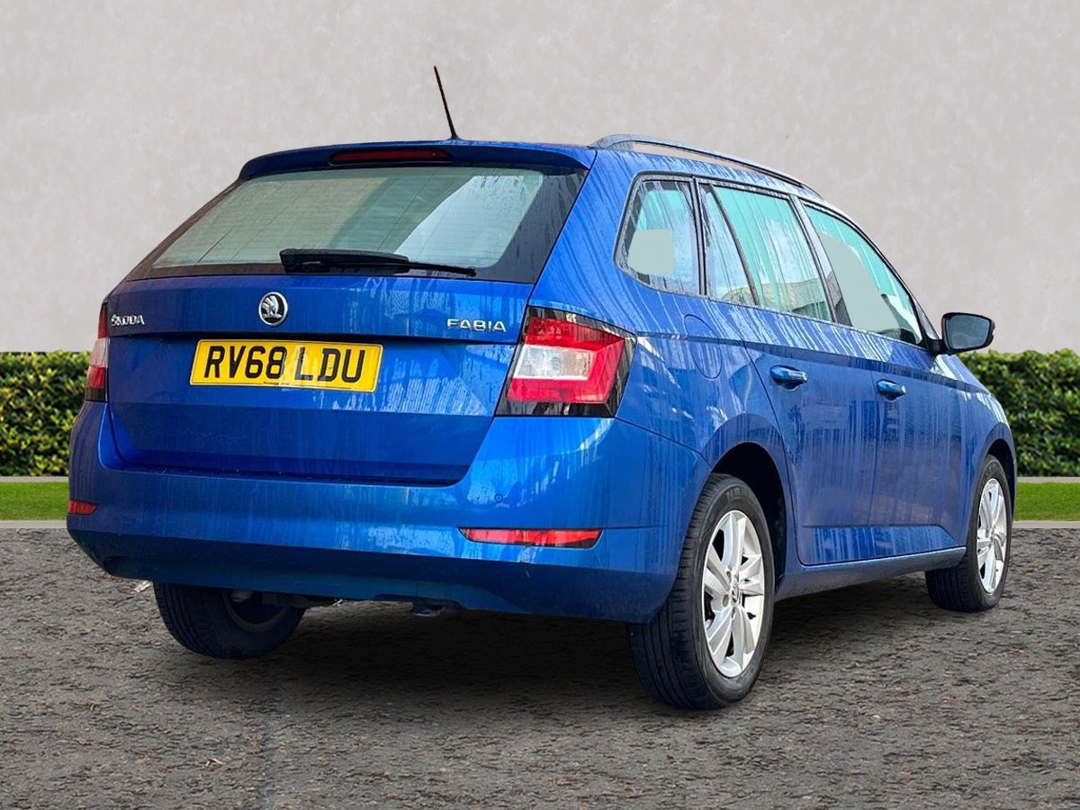 Used Skoda Fabia 2018 for sale - 77884667: Photo 3