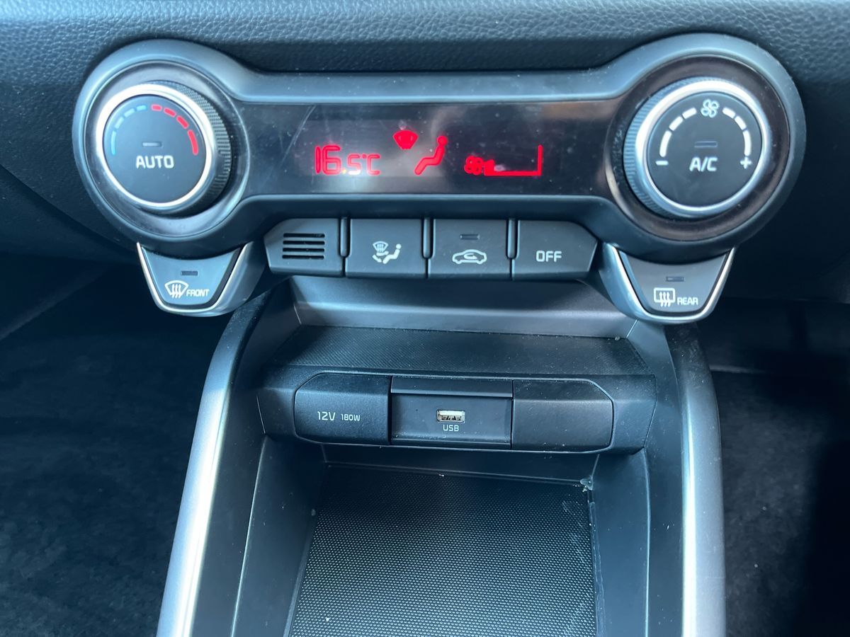 Used Kia Stonic 2023 for sale - 78158761: Photo 17