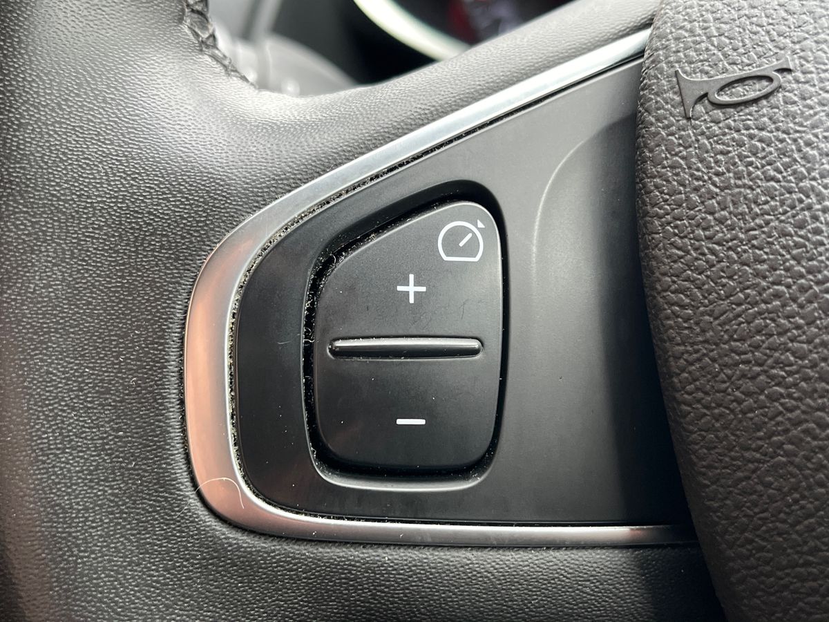 Used Renault Clio 2018 for sale - 77884672: Photo 24