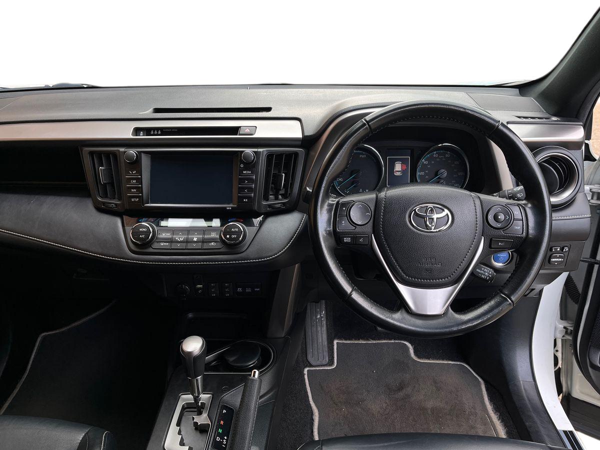 Used Toyota RAV4 2018 for sale - 77884635: Photo 12