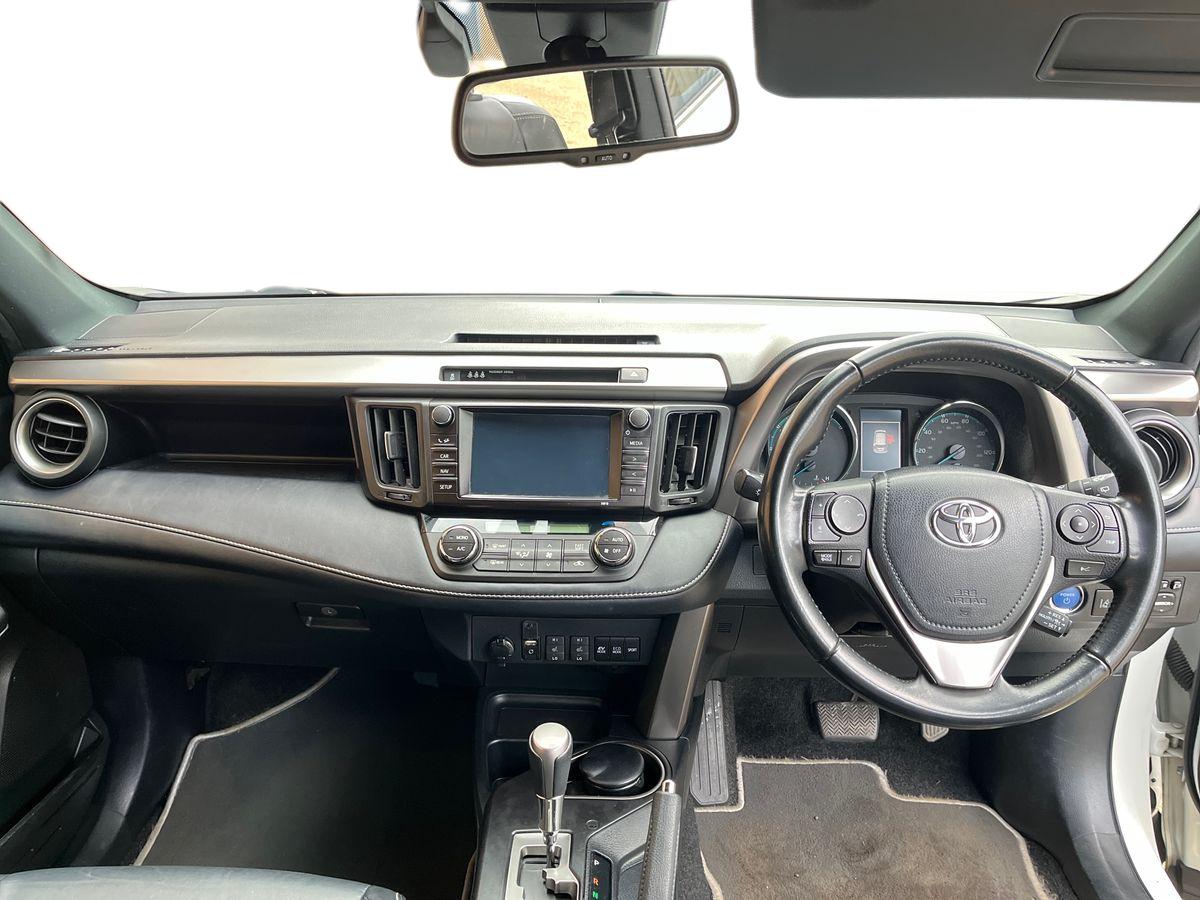 Used Toyota RAV4 2018 for sale - 77884635: Photo 13