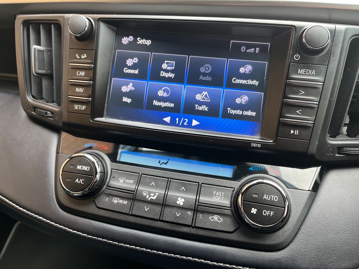 Used Toyota RAV4 2018 for sale - 77884635: Photo 19