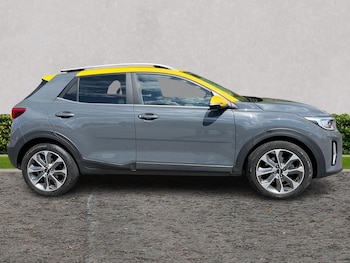 Used Kia Stonic 2023 for sale - 78392802: Photo