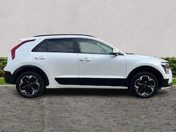 Used Kia Niro 2023 for sale - 77988435: Photo