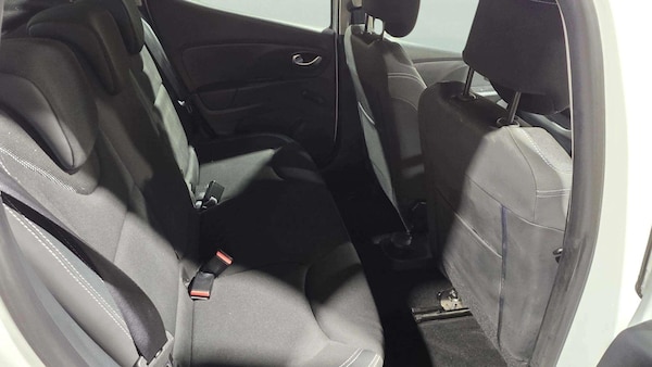 Used Renault Clio 2018 for sale - 76042299: Photo 11