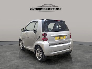 Used smart fortwo 2011 for sale - 76042698: Photo