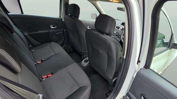 Used Renault Clio 2012 for sale - 76215681: Photo 21