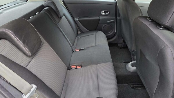 Used Renault Clio 2012 for sale - 76215681: Photo 22
