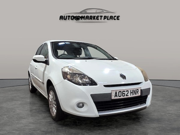 Used Renault Clio 2012 for sale - 76215681: Photo 2