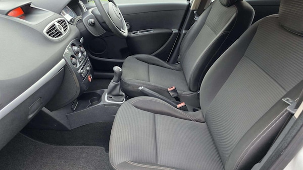 Used Renault Clio 2012 for sale - 76215681: Photo 39