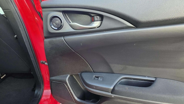 Used Honda Civic 2017 for sale - 76094889: Photo 23