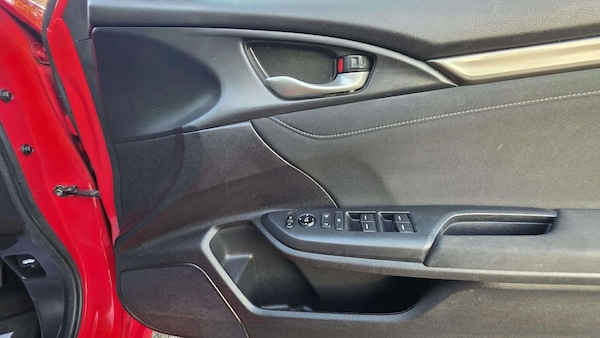 Used Honda Civic 2017 for sale - 76094889: Photo 24